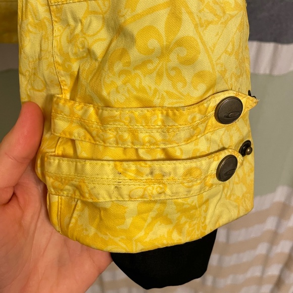 Oakley women’s snowboard jacket size small - Picture 5 of 7